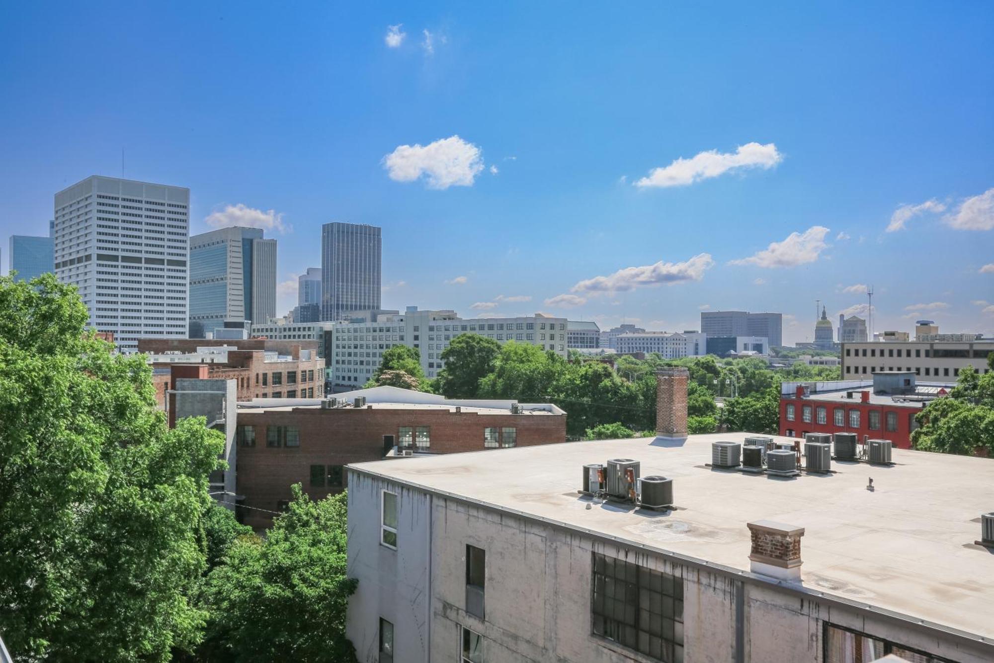 Apartment Entire Floor Penthouse Loft, Sleeps 20 Atlanta