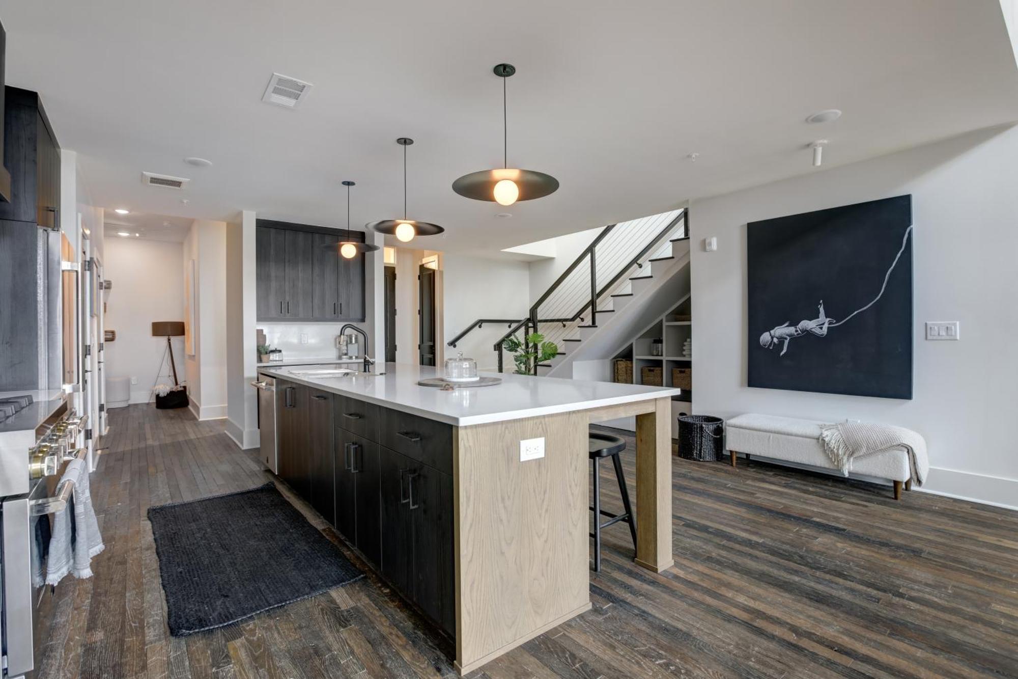 Entire Floor Penthouse Loft, Sleeps 20 Apartment